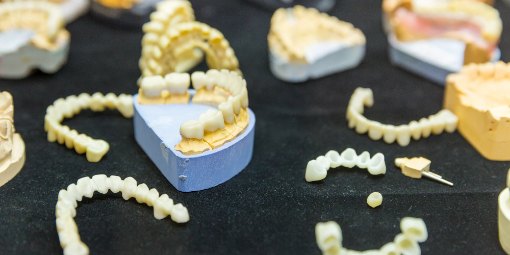 zirconium based porcelain crowns